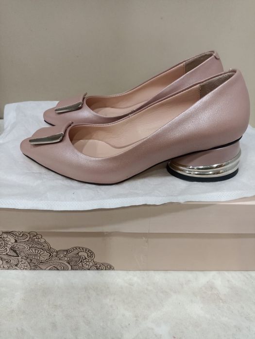 Новые Кожаные туфли