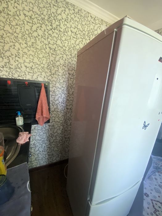Продам холодильник