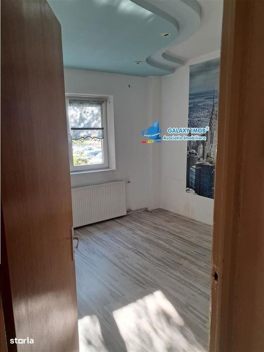 vanzare ap cu 3 camere cf 1 dec  . TRIVALE  .
