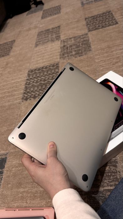 Macbook pro 2020, 512 Гб