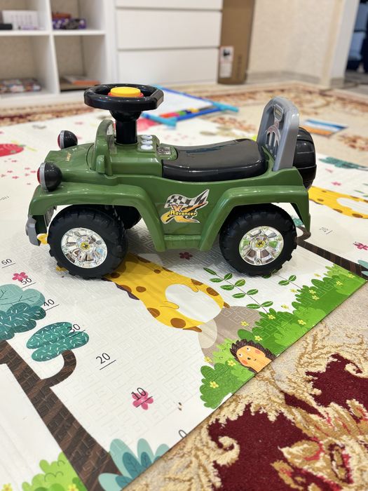 Машинка - каталка джип