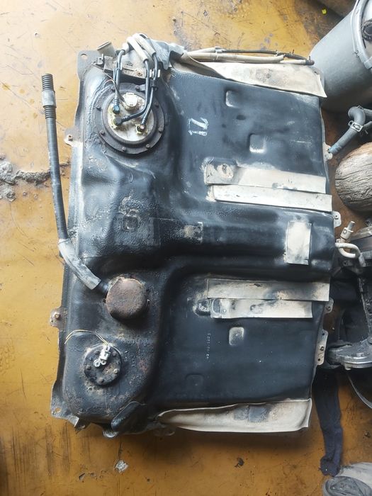 Оригинален теглич и резервоар  със степенка Тойота Рав 4 2003 година