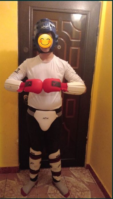 Echipament sport de contact