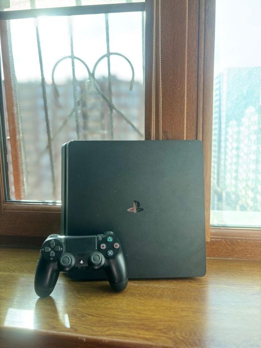 Playstation 4 продам