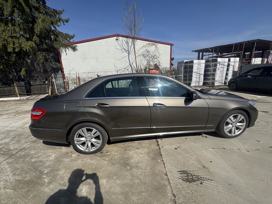 MERCEDES-BENZ E-Class 2012 — imagine 3