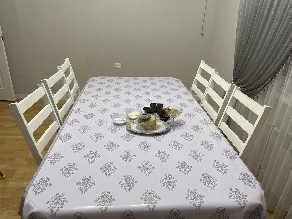 Продается стол и стулья