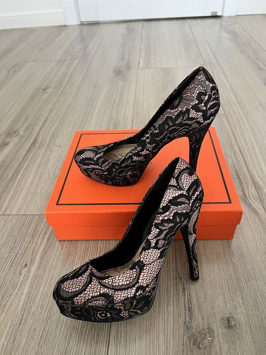 Вечерние женские туфли