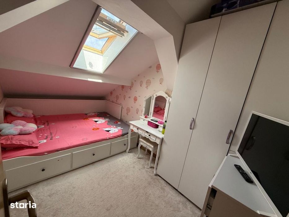 Apartament 4 camere decomandat cu scara interioara, Zona Sarari