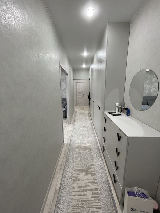 Продам 2шку на ул Базовая 2/3