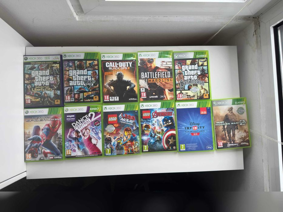 Xbox 360 500GB + Kinect + 2 Controllere + 11 Jocuri