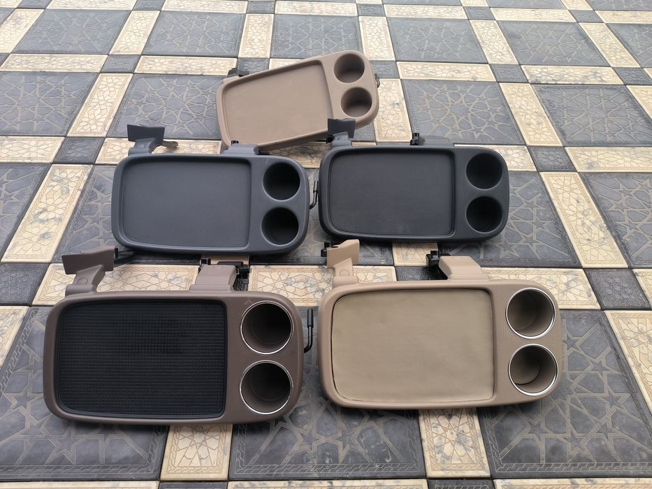 Столик на Delica