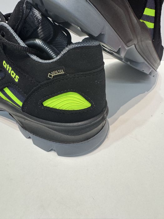 Работни обувки с метално бомбе ATLAS  GORE-TEX .Номер 42