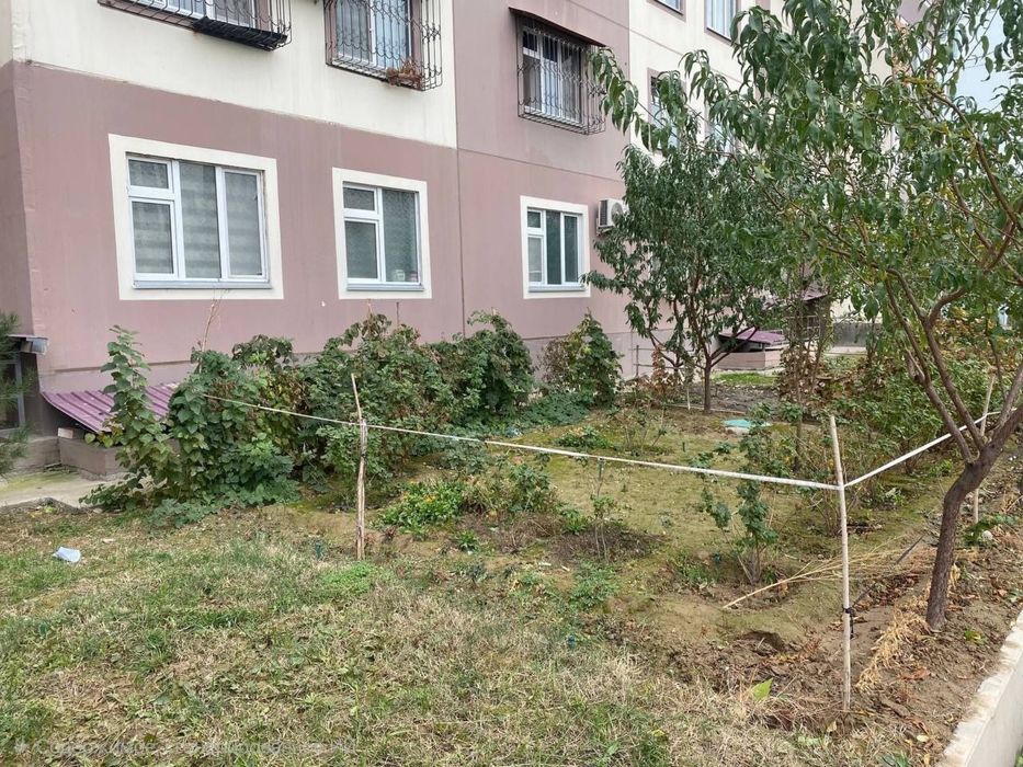 SERGELI YANGI HAYOT 10-xudud. 4 xonali. 104kvm 1-etaj sotiladi