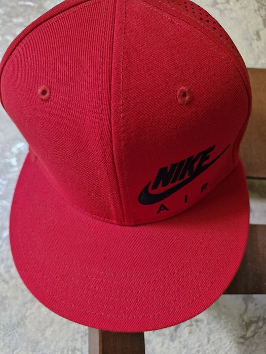 Шапка на Nike Air