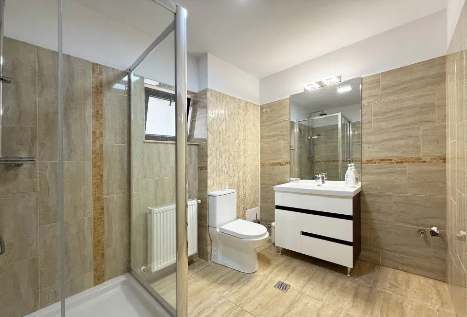 Inchiriez casa in cumpana duplex!