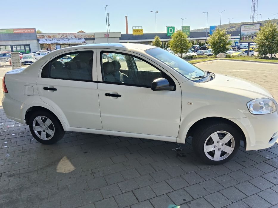 Vând Chevrolet Aveo sau schimb!