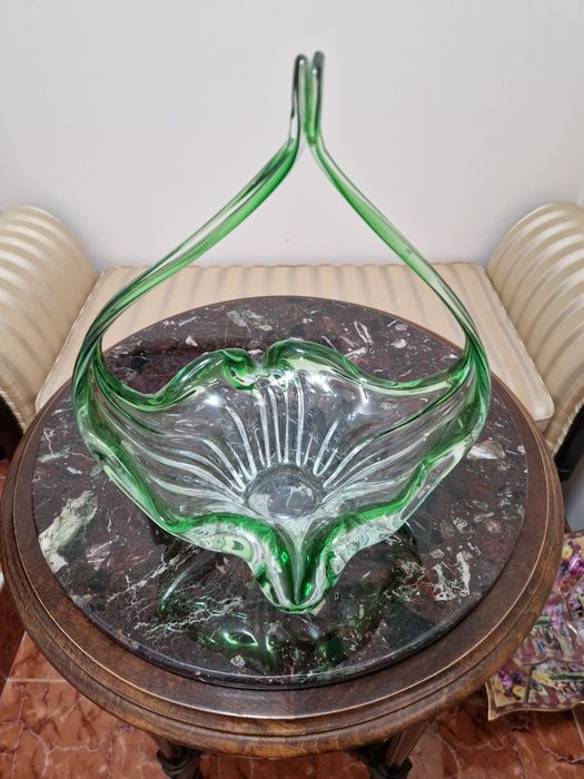 Страхотна голяма антикварна белгийска кристална бомбониера купа