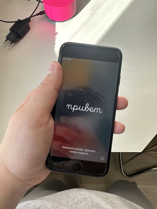 Продам iPhone 7