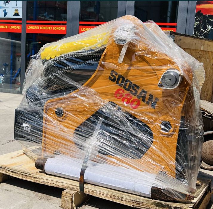 Новые оригинальные запчасти для экскаваторов привезли с Китая