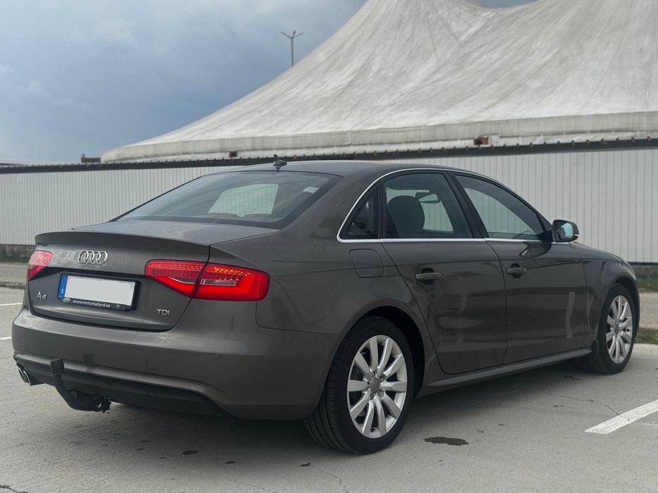 Audi A4 B8 Facelift 2014//2.0TDi-177CP//Full LED Bi-Xenon-Sport Line