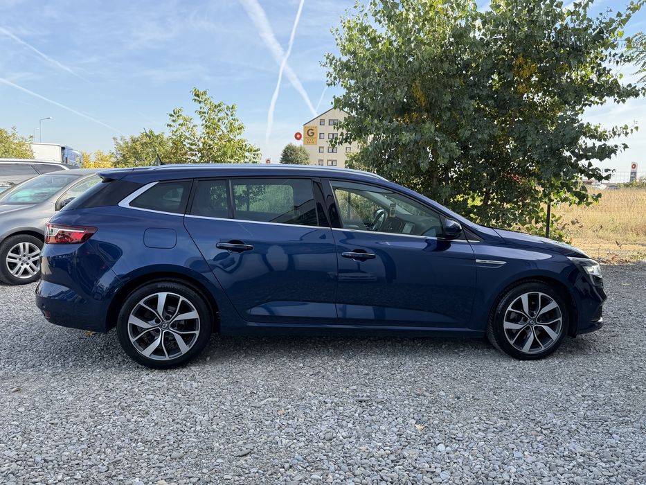 Renault Megane BOSE Model 2017 Euro 6 Head Up Display