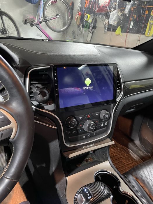 Навигация за jeep grand cherokee