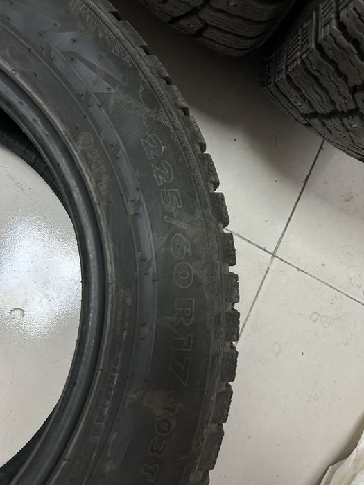 Продам шины R 17 зима