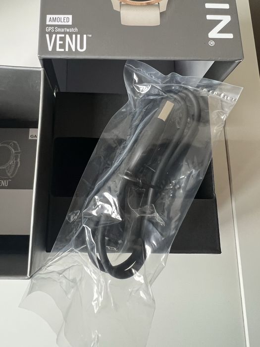 Garmin Venu дамски часовник