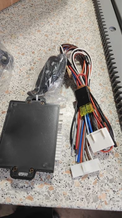 Электро привод на бокавую дверь