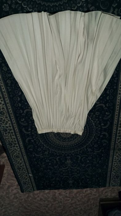 Юбка Белая, красивая