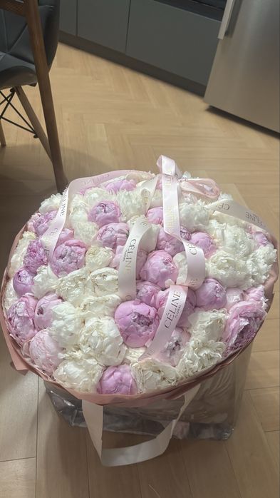 Огромный букет цветов