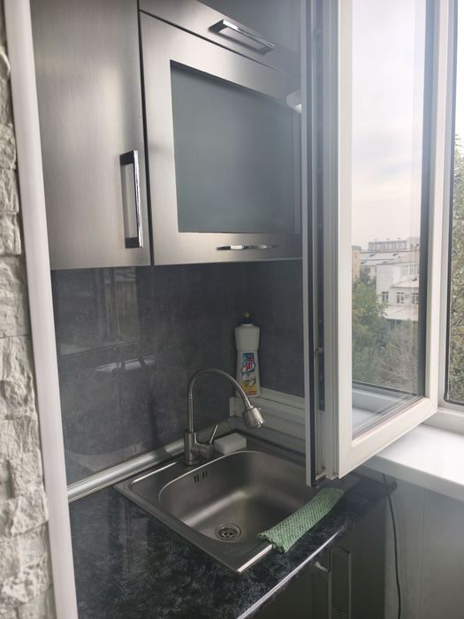 Сдаётся квартира возле Цирка (адра)