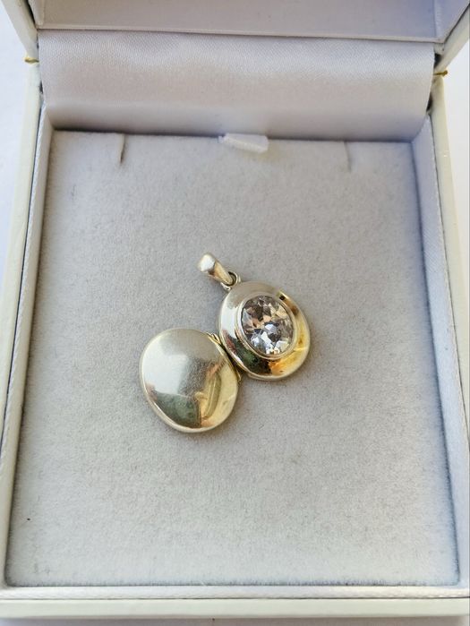 Pandantiv din argint cu zirconie pentru poze