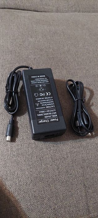 Incarcator  trotineta 42v -2ah