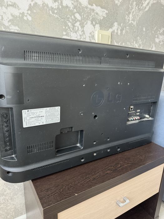 Телевизор LG 32LS345T — 32 дюйма