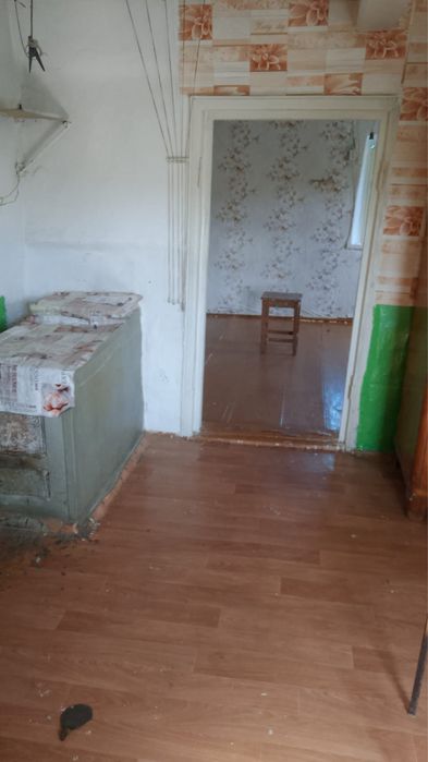 Продается дом. Можно оборудовать под дачу.