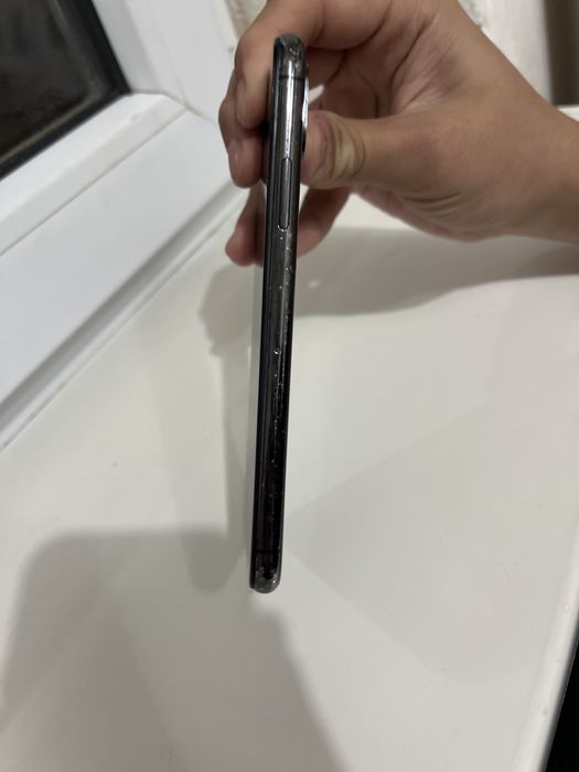 iPhone X в хорошем состоянии