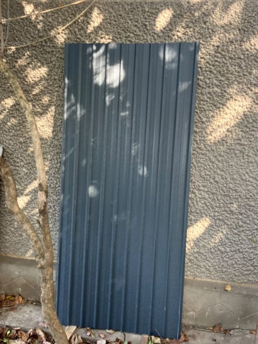 Tabla cuatata colorată și zincată