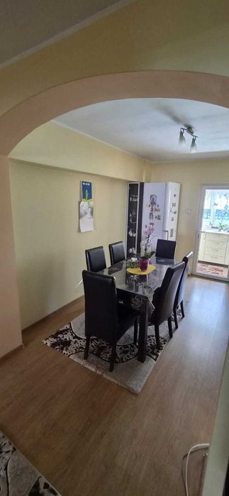 Vand apartament 3 camere Prundu Kaufland