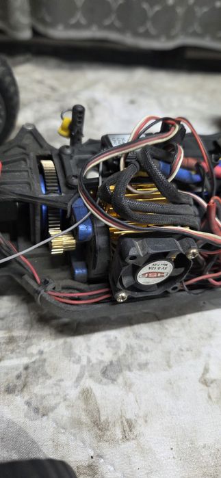 Продавам бъги FTX 1:10