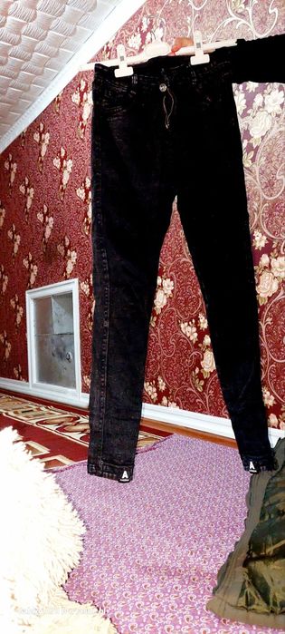 Kurtka koreski kiyilgan holati yangi