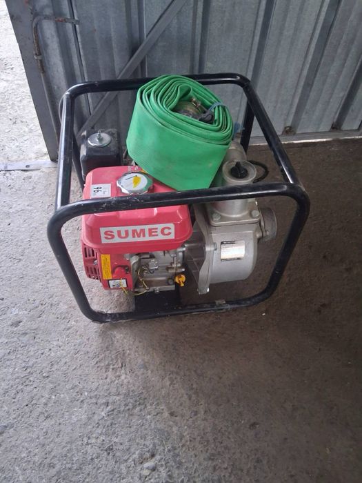 Продавам бензинова водна помпа SUMEC 5.5 HP – комплект с маркучи