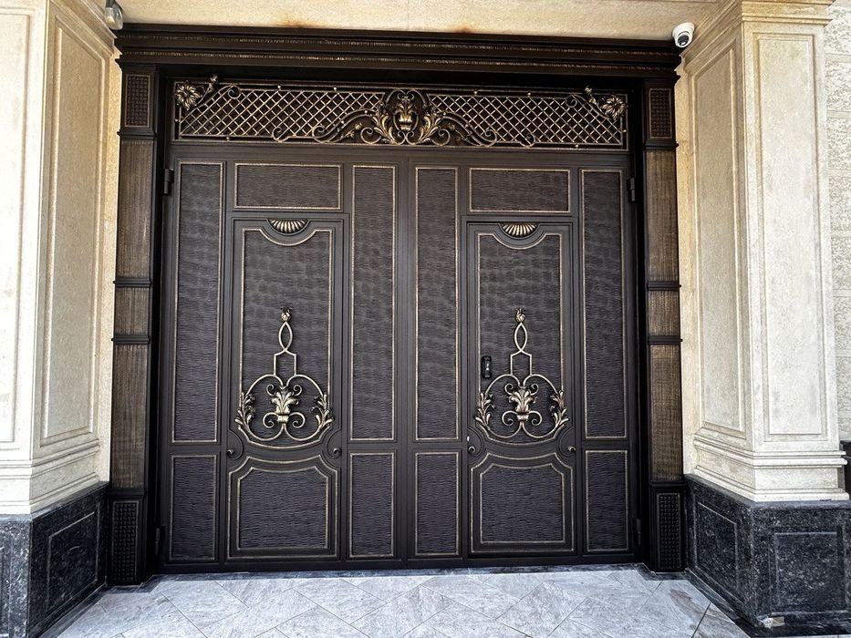 Реставрация Ворот,Покраска ,Изготовление установка домофона камеры и.т