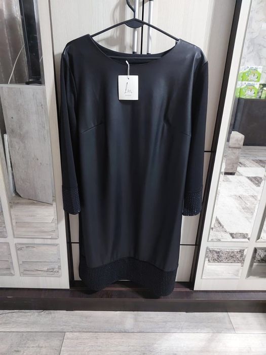 Платье  52 рр новое черное