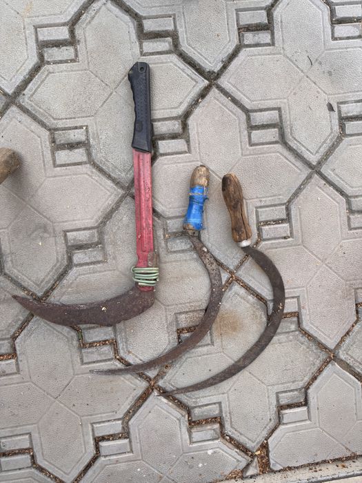 Вилы грабли коса серп тяпка  б/у