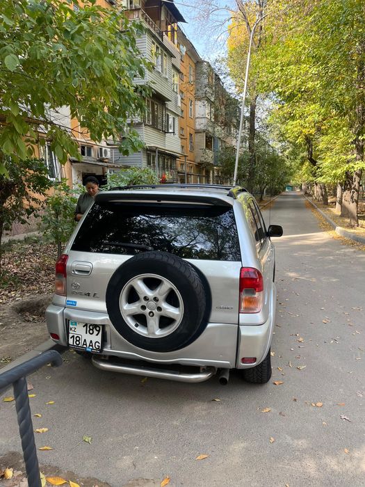 Тайота раф4, хорошая