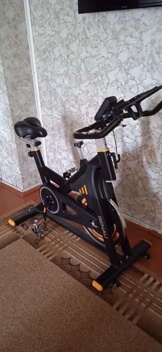Продам велотренажер (спин-бак) GENAU