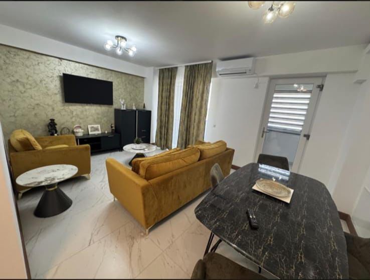 Inchiriez apartament 3 camere Decebal Residence