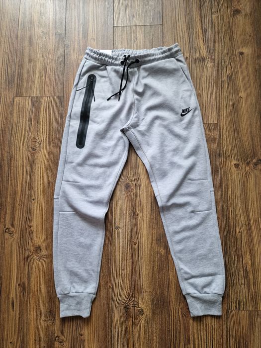 Страхотен мъжки спортен сет екип размер S M L