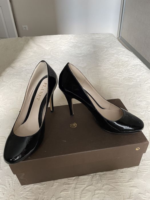 Pantofi negri de lac cu toc de 9 cm marimea 37-38
